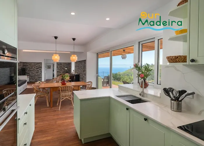 Villa Tranquil Close To Facilities - Naturescape